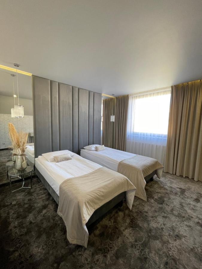 Hotel Bialy Dom Czerwionka ภายนอก รูปภาพ